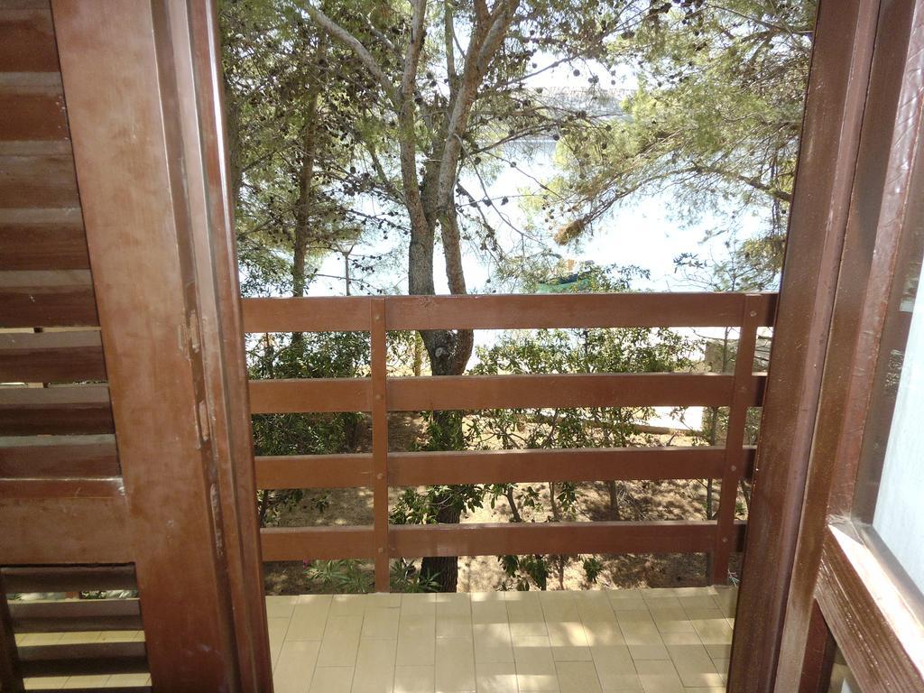 Apartments Kreso 5 Meters From The Beach With See View Shadow And Parking Place Stara Novalja Rom bilde