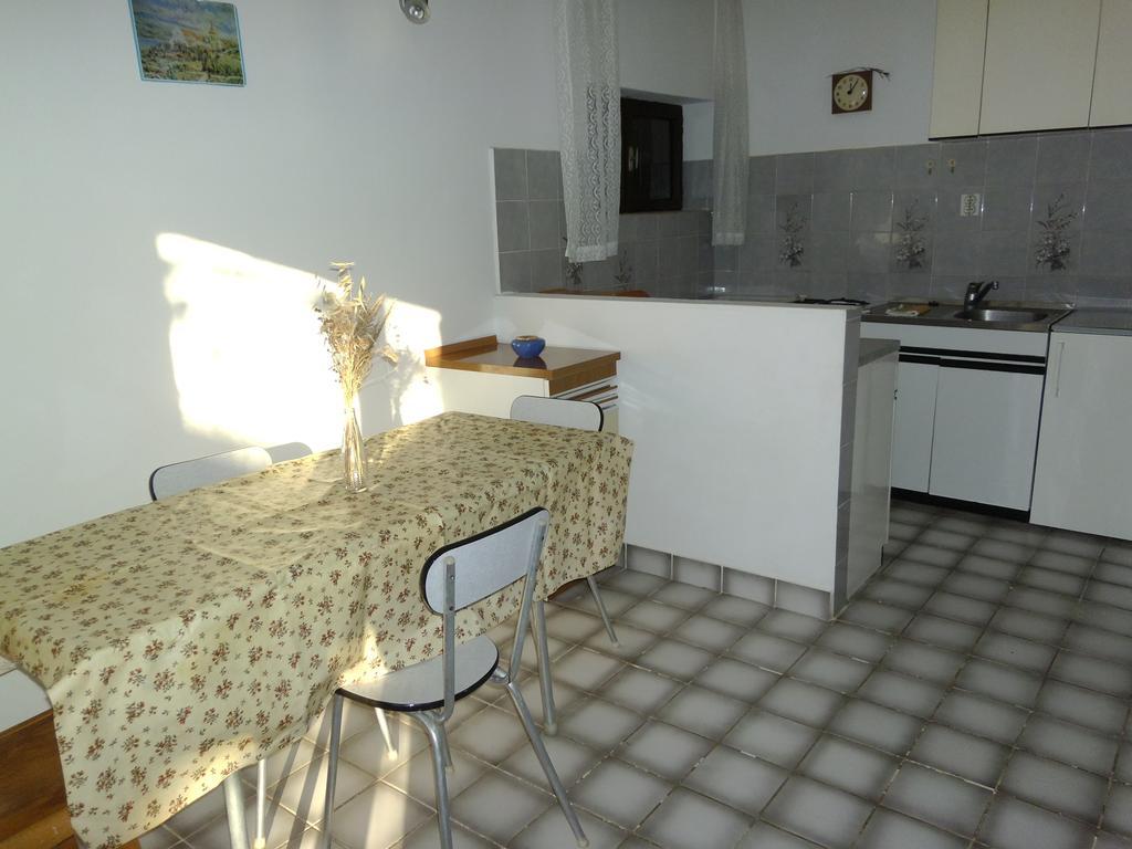 Apartments Kreso 5 Meters From The Beach With See View Shadow And Parking Place Stara Novalja Rom bilde